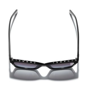 Chanel 5417. Like new